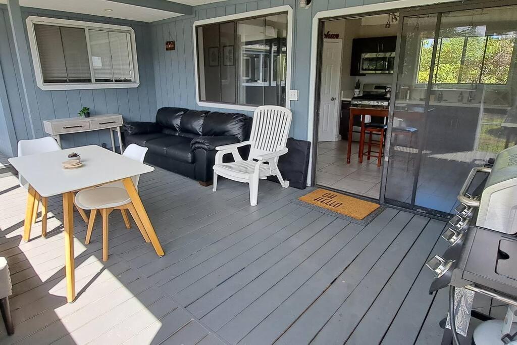 Monstera Bungalow, Spacious, King Bed, Big Kitchen Keaau Exterior photo
