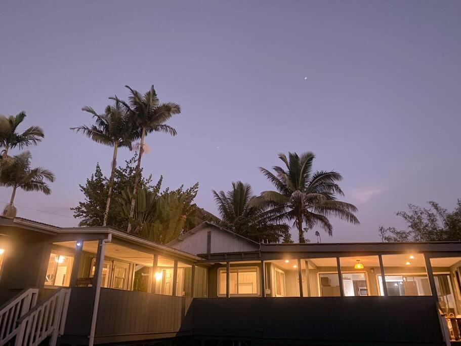 Monstera Bungalow, Spacious, King Bed, Big Kitchen Keaau Exterior photo